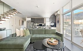 Naomi - Designer Penthouse In The Heart Of Cape Town